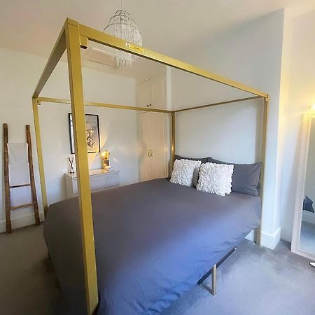 Queen Bedroom In Maida Vale Londres Exterior foto