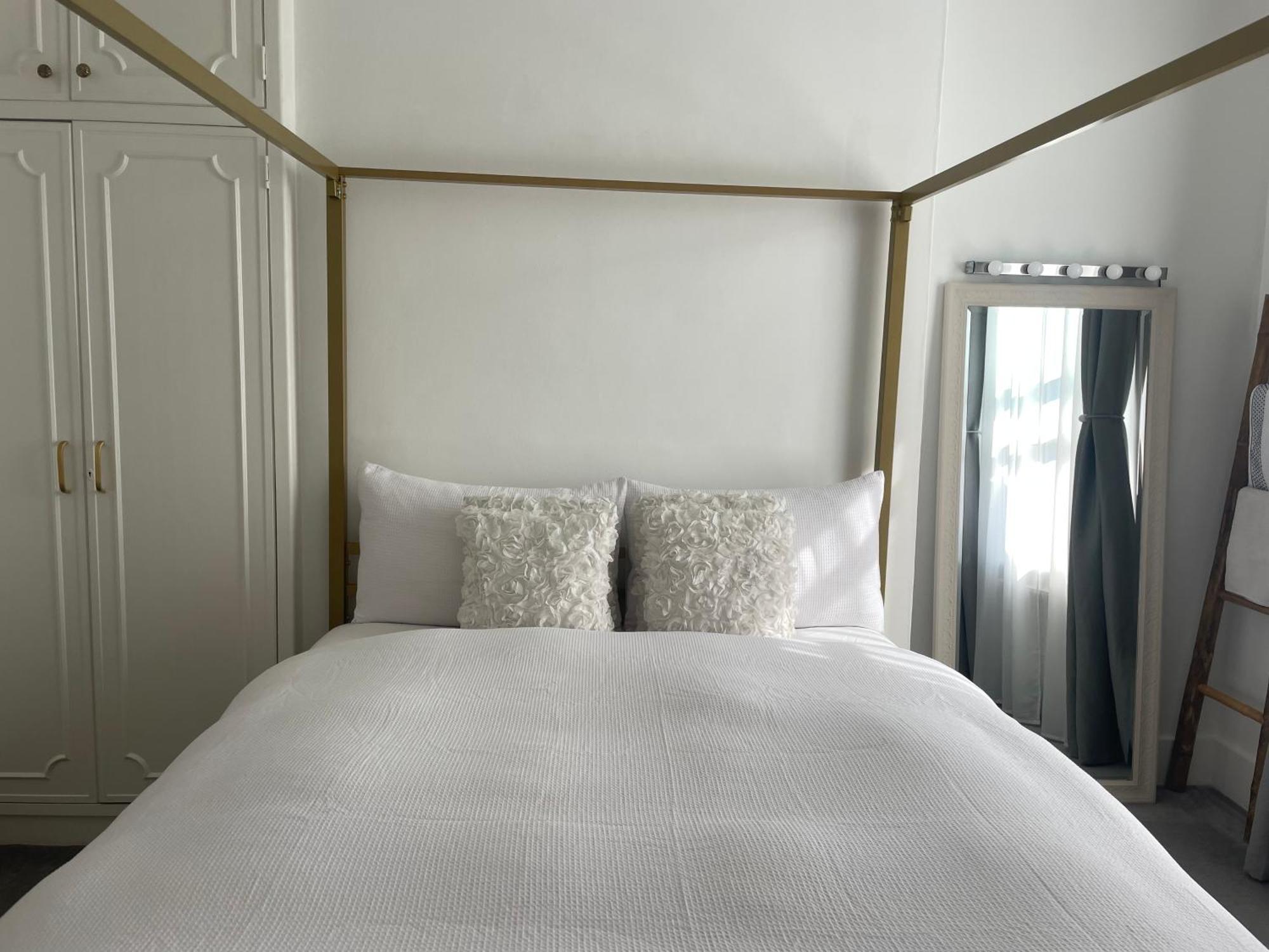 Queen Bedroom In Maida Vale Londres Exterior foto